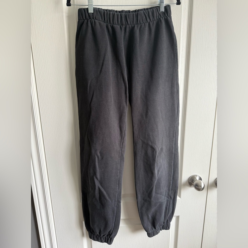 Brandy Melville Black Cuffed Sweatpants